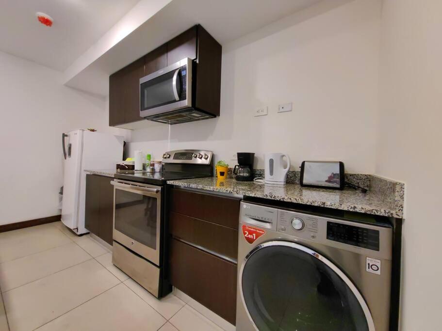 1102 Torre Los Yoses Hermoso Apartamento En Barrio Escalante Sin Parqueo San José Exteriér fotografie